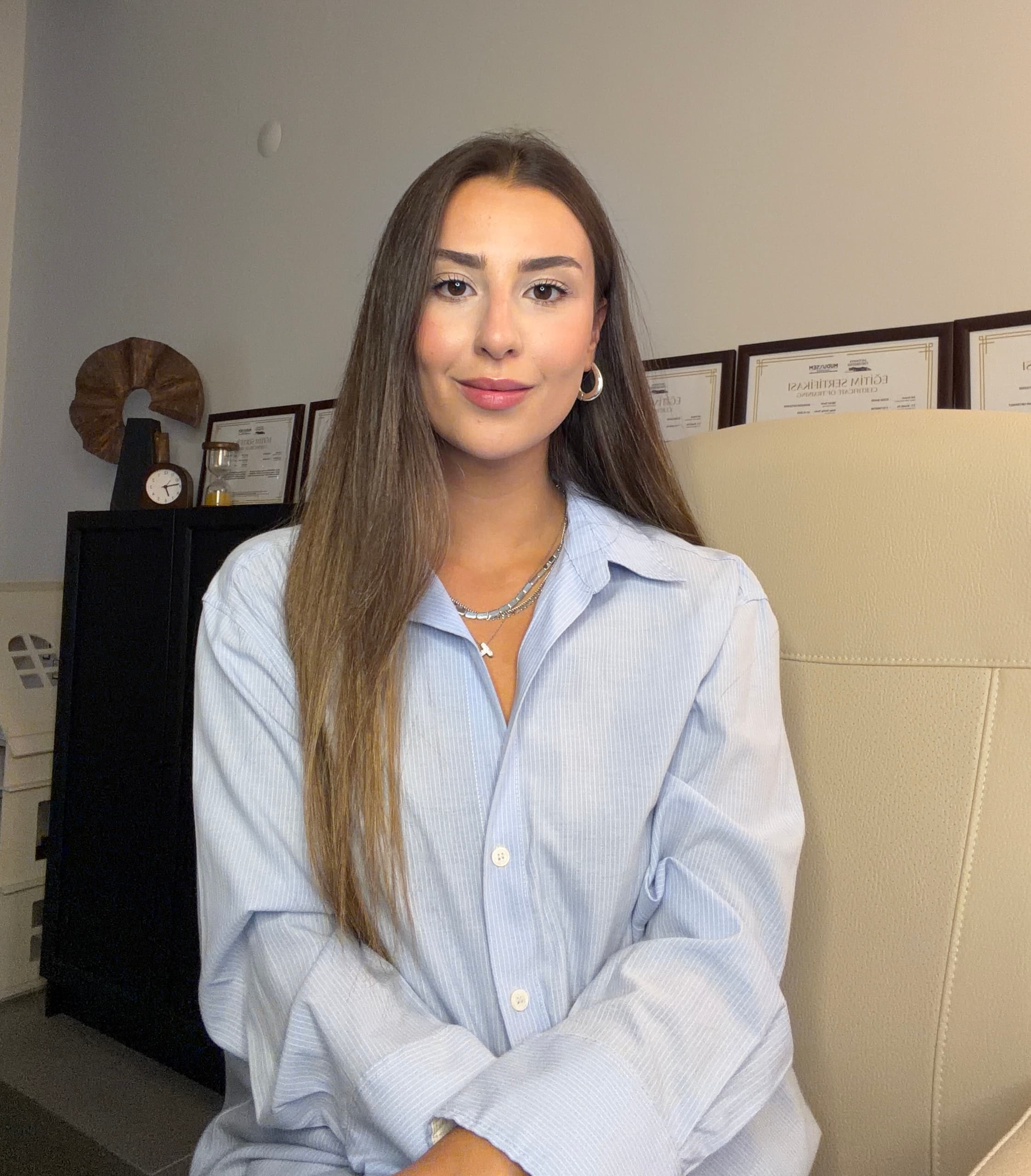 Ecem Şahin — Psikolog