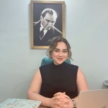 Naile Altınbaş — Dil ve Konuşma Terapisti