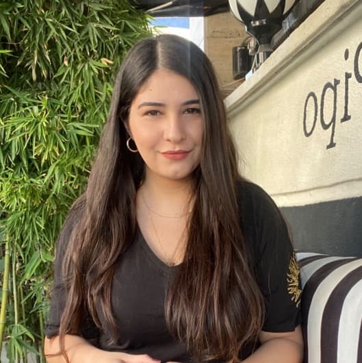 Hazal Öniz — Psikolog
