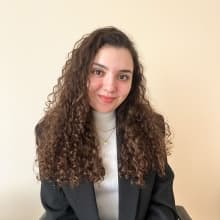 Simay Karaçavuş — Psikolog