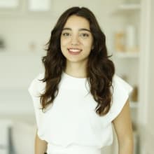 E. Miray Bingöl — Psikolog