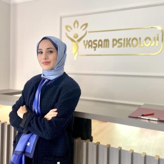 Betül Elveren — Klinik Psikolog