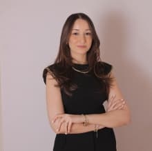 Naz Ölçal — Psikolog