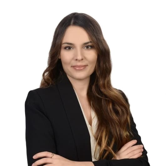 Özge İzdal — Psikolog
