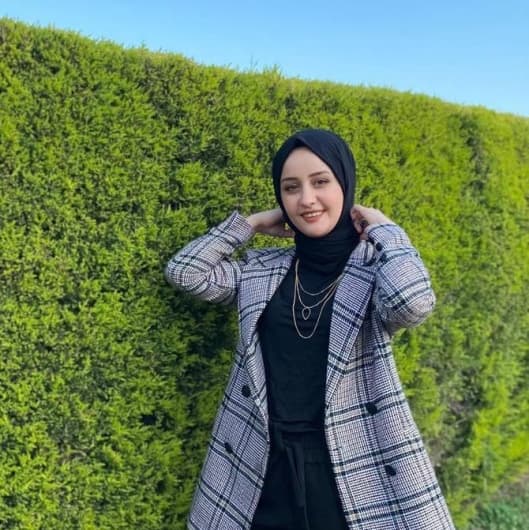 Esra Uğurlu — Psikolog