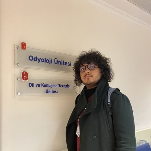 Özgür Bozdağ — Dil ve Konuşma Terapisti
