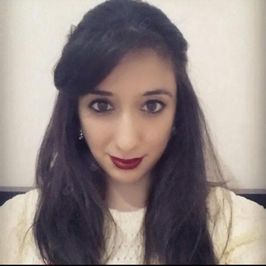 Elif İzgi — Psikolog